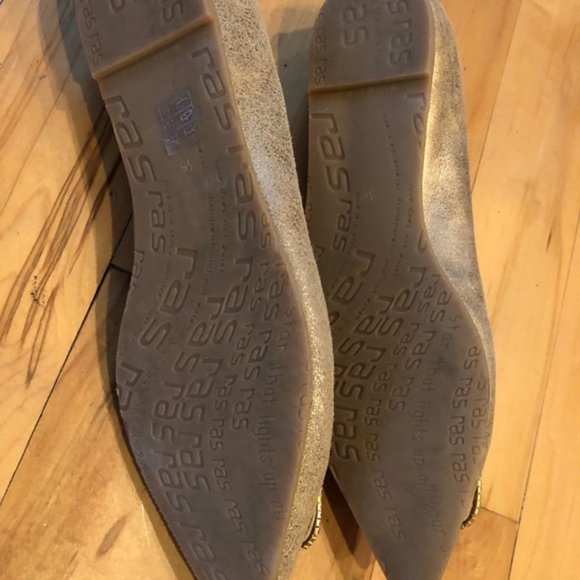 Dauphine Shimmered Skimmers by Ras sz 9 - Picture 3 of 5